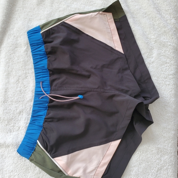 The Upside Sport - running shorts - Picture 2 of 7